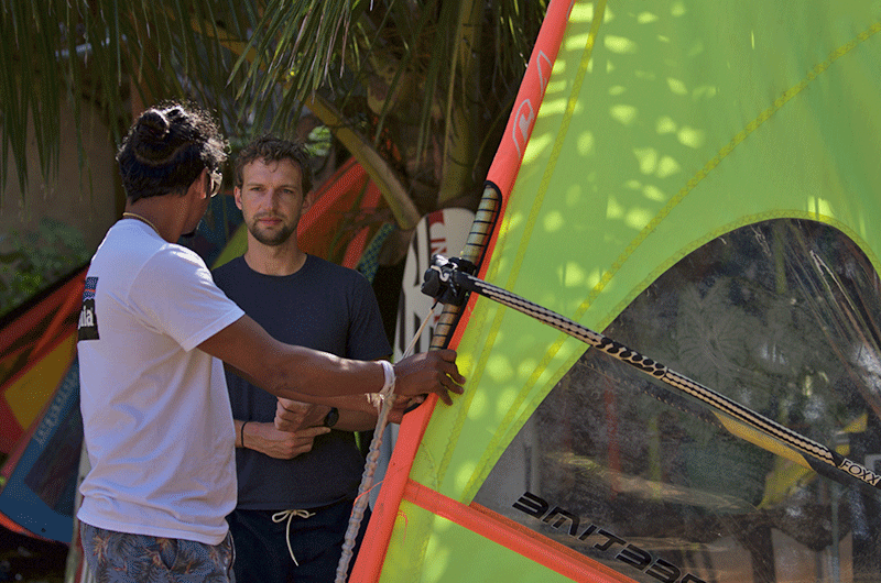 beginner course for windsurfing in sri lanka